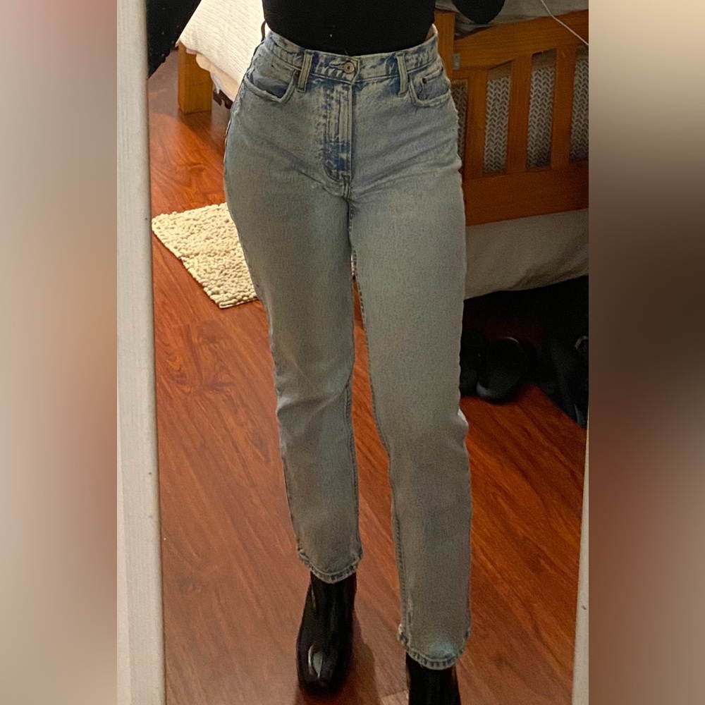 Abercrombie curve love ultra high rise 90s straight jean